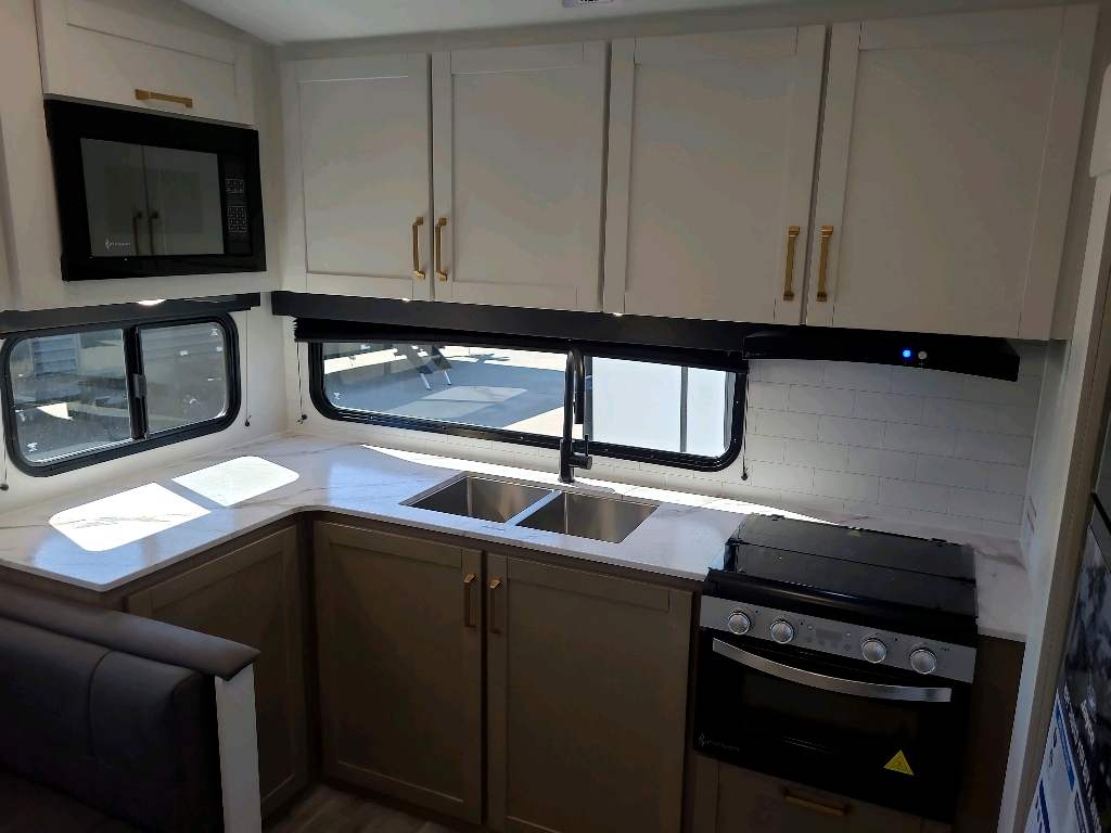 2026 Jayco Eagle SLE 24MLE - Image 4