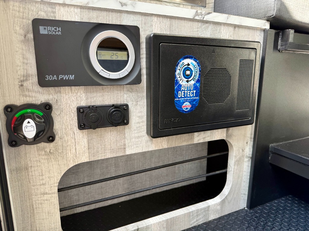 2026 Adlar Truck Topper 5 - Image 18