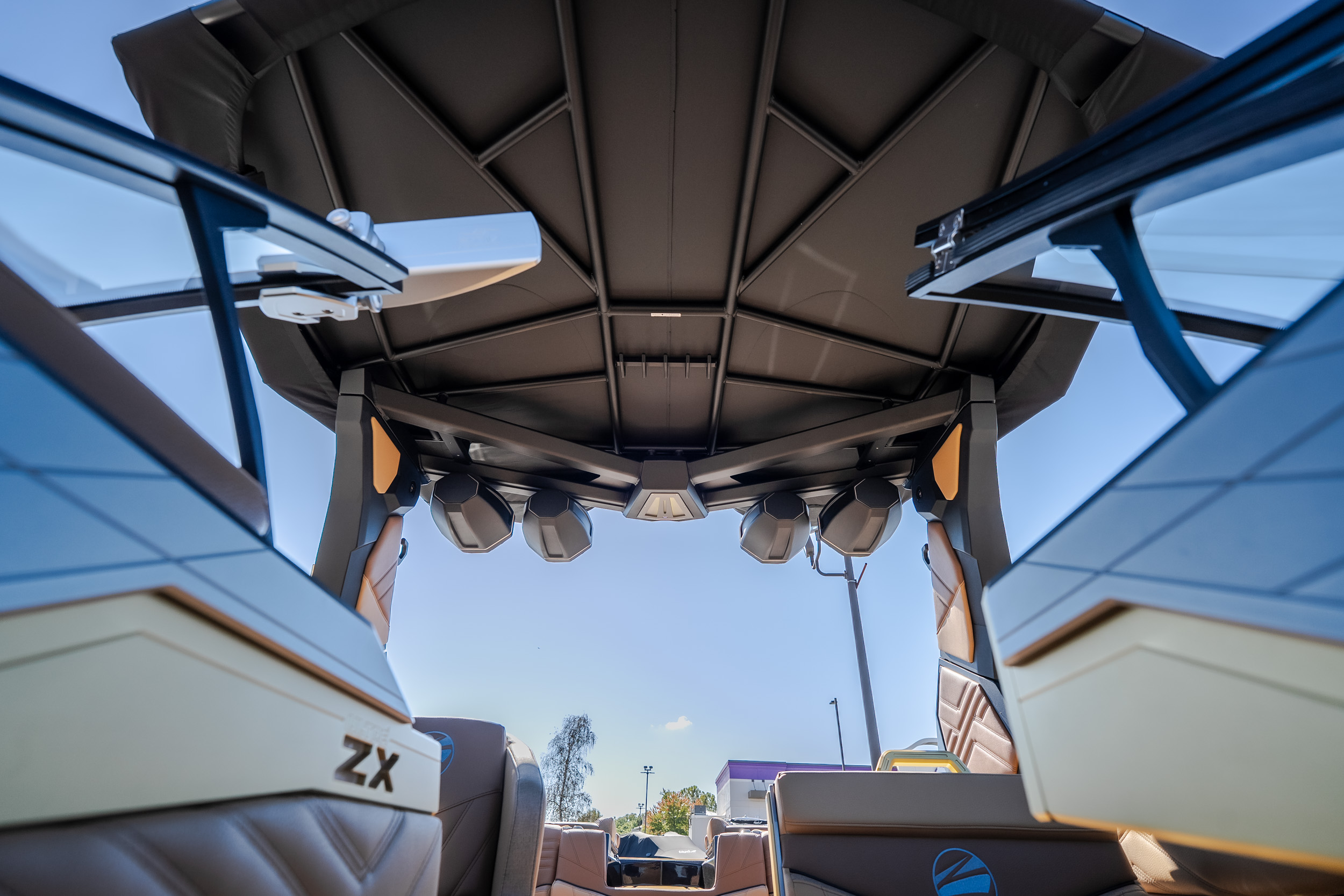 2027 Tigé Ultré 25ZX - Image 18