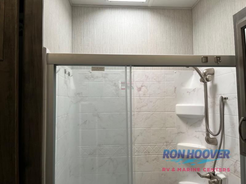 2021 FOREST RIVER 379FLOK - Image 25