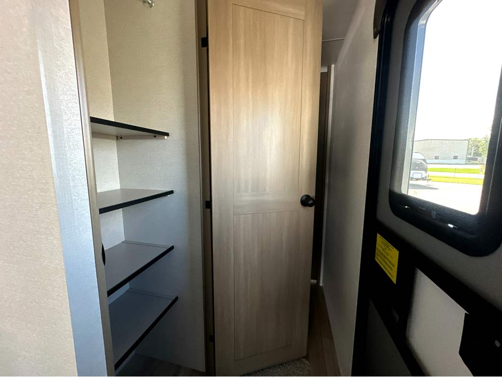 2027 JAYCO JAY FLIGHT 290RLS - Image 18