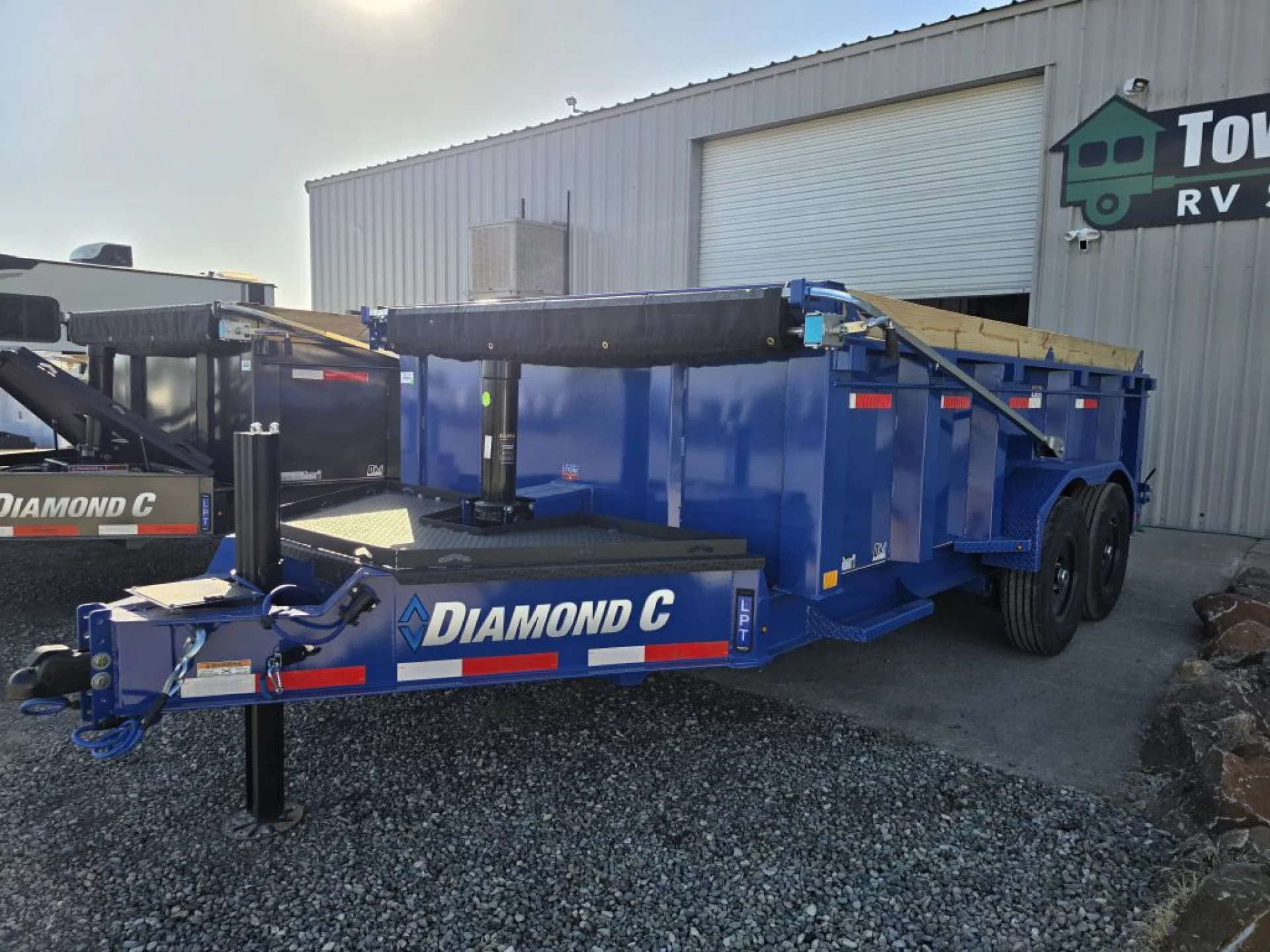 2027 DIAMOND C TRAILERS DIAMOND C LPT 207 PACESETTER - Image 2