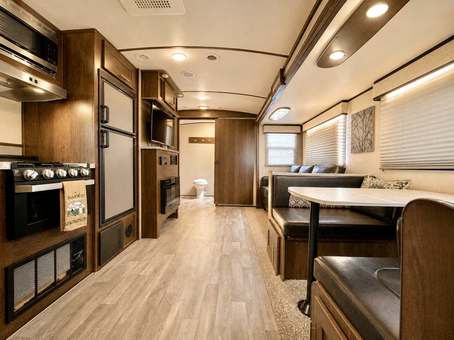 2019 Cruiser RV Radiance Ultra-Lite R-25RB - Image 9