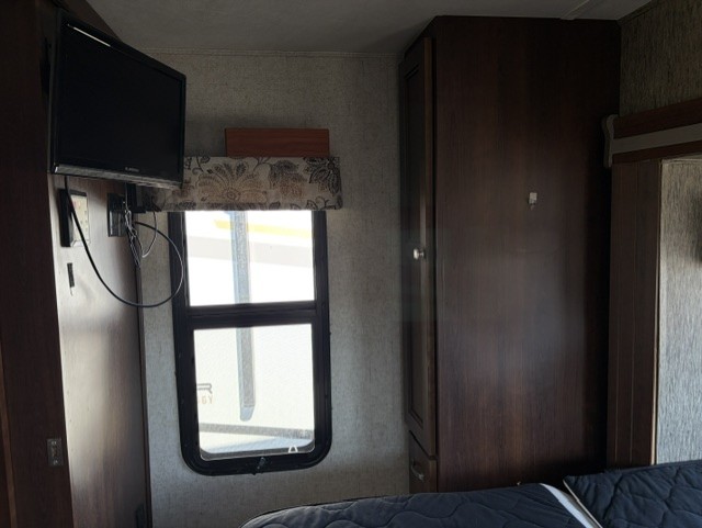 2018 Forest River Forester 2401R MBS - Image 17