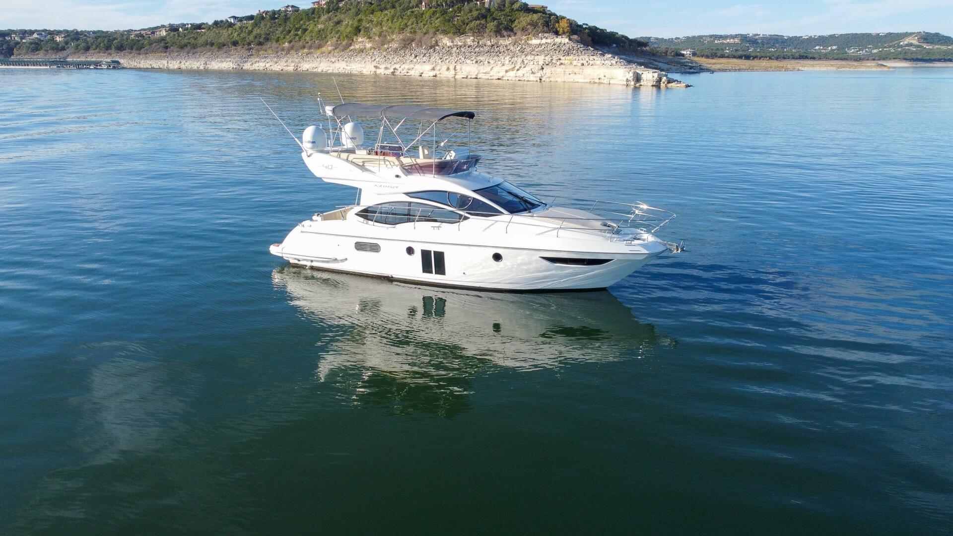 2013 Azimut 40 Flybridge - Image 5