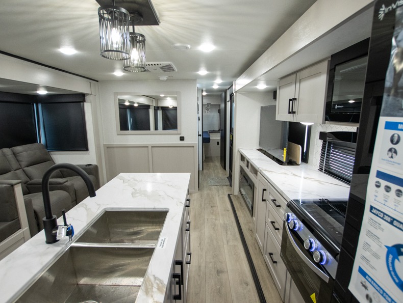 2026 Jayco Jay Feather 27MK - Image 11