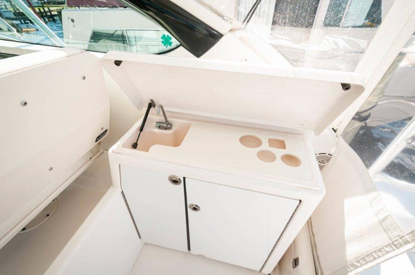 2003 Tiara Yachts 4200 Open - Image 27
