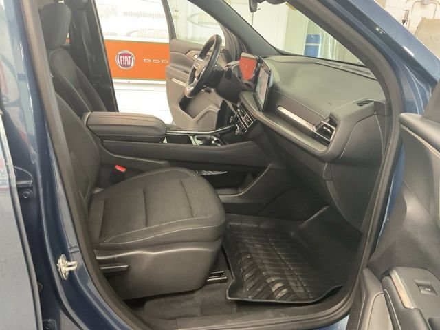 2025 Chevrolet Traverse Utility 4D LS AWD - Image 33