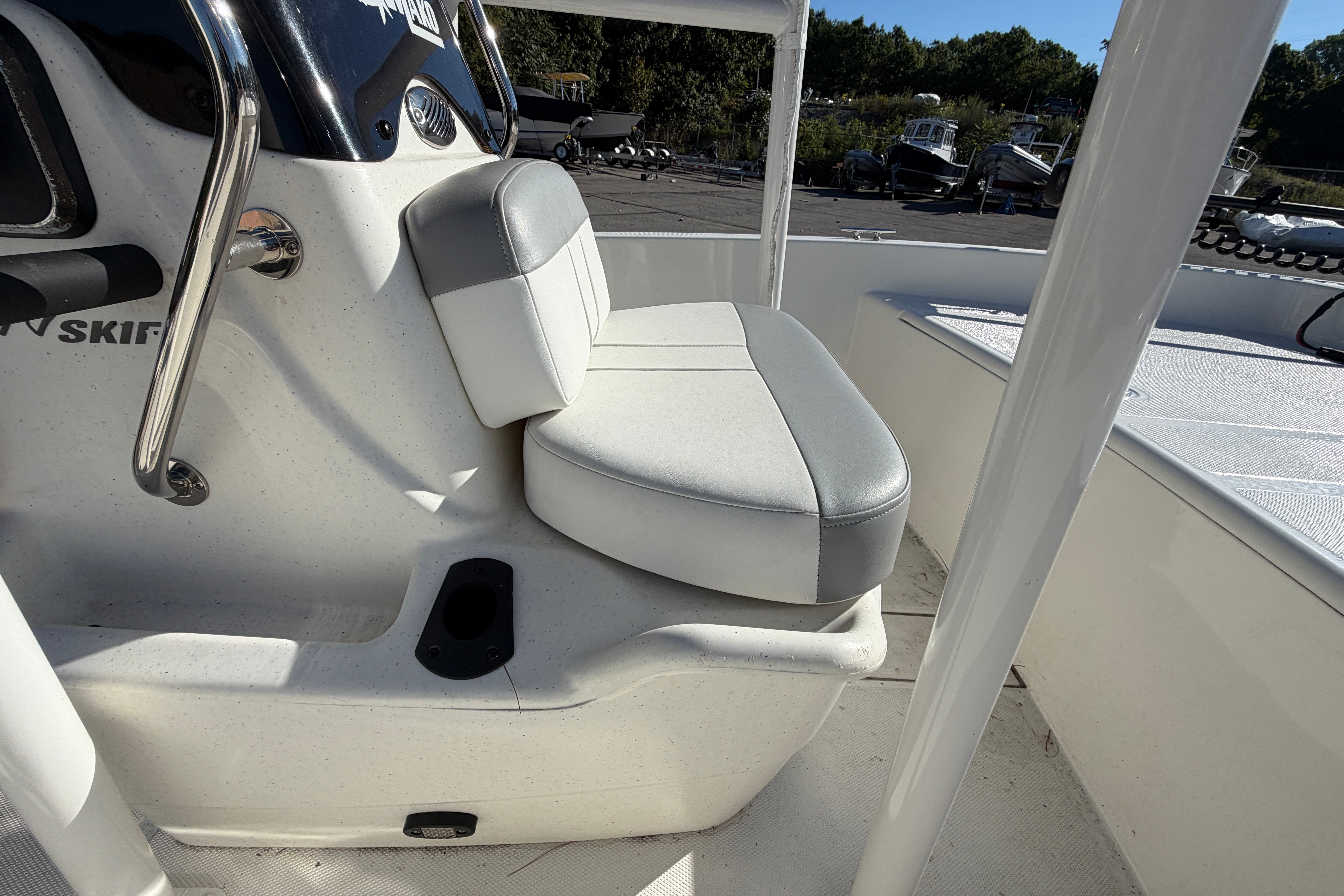 2019 Mako Pro Skiff 17 CC - Image 28