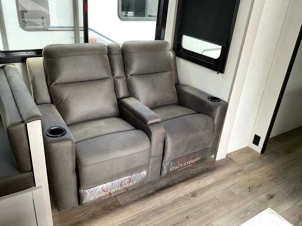2026 JAYCO Jay Feather 29 BHB - Image 15