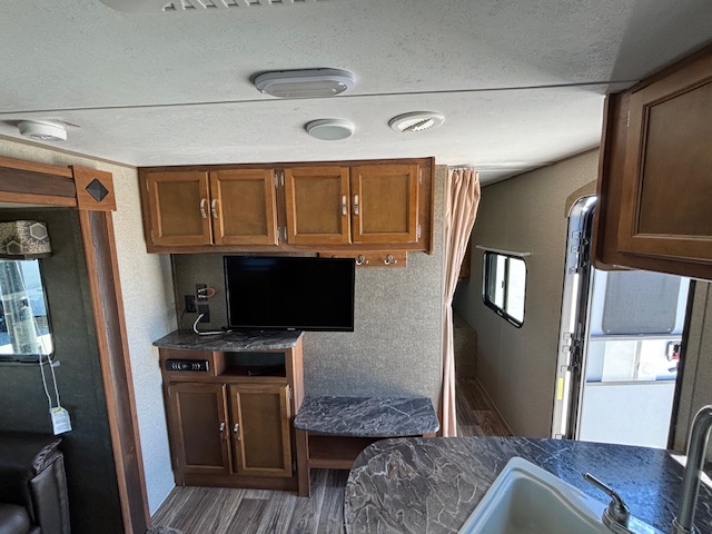 2018 SPRINGDALE SUMMERLAND 2960BH - Image 33
