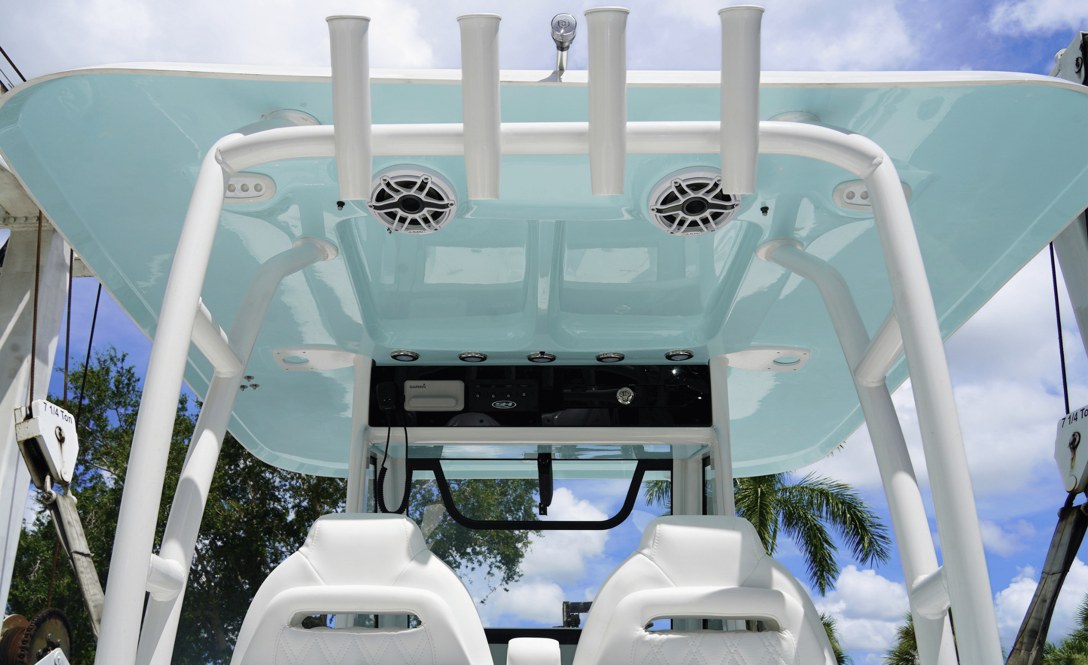 2027 SEA HUNT ULTRA 305SE - Image 23