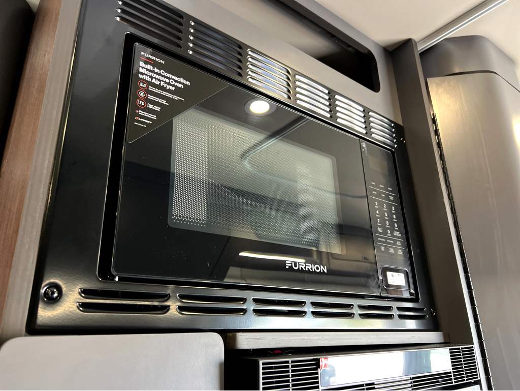 2027 GRAND DESIGN LINEAGE SERIESVP LVP2 - Image 14