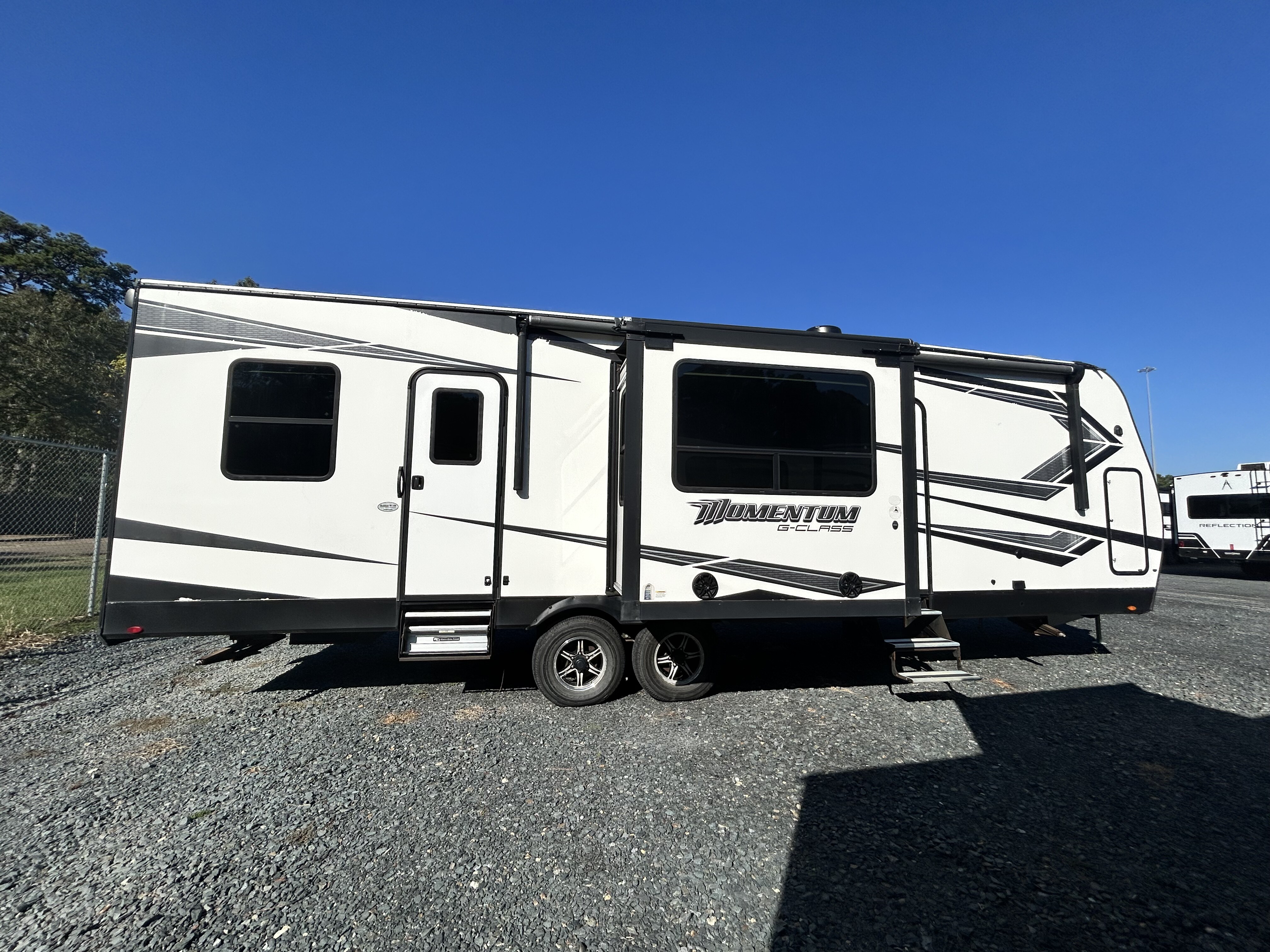 2021 Grand Design Momentum G-Class 29G - Image 8