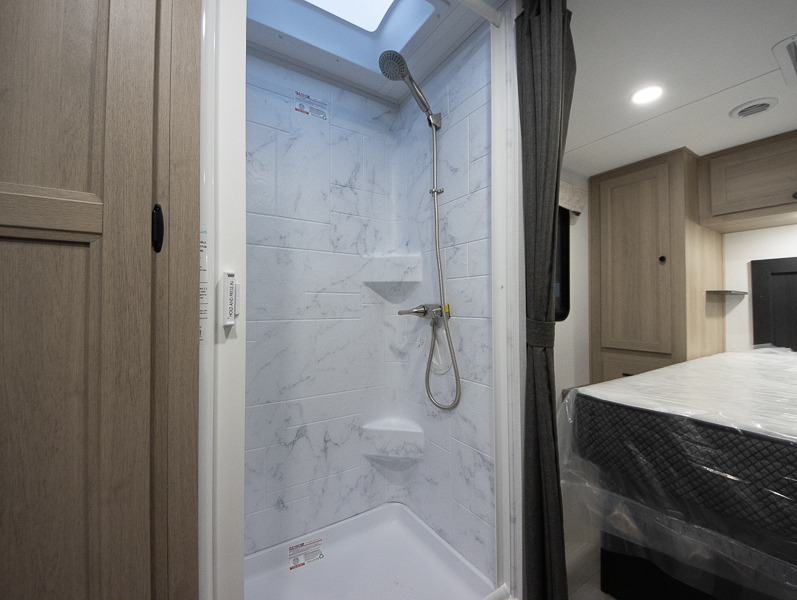 2025 Forest River Sunseeker 2850SLE - Image 20