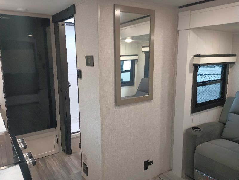 2025 Jayco Jay Feather 19MRK - Image 6