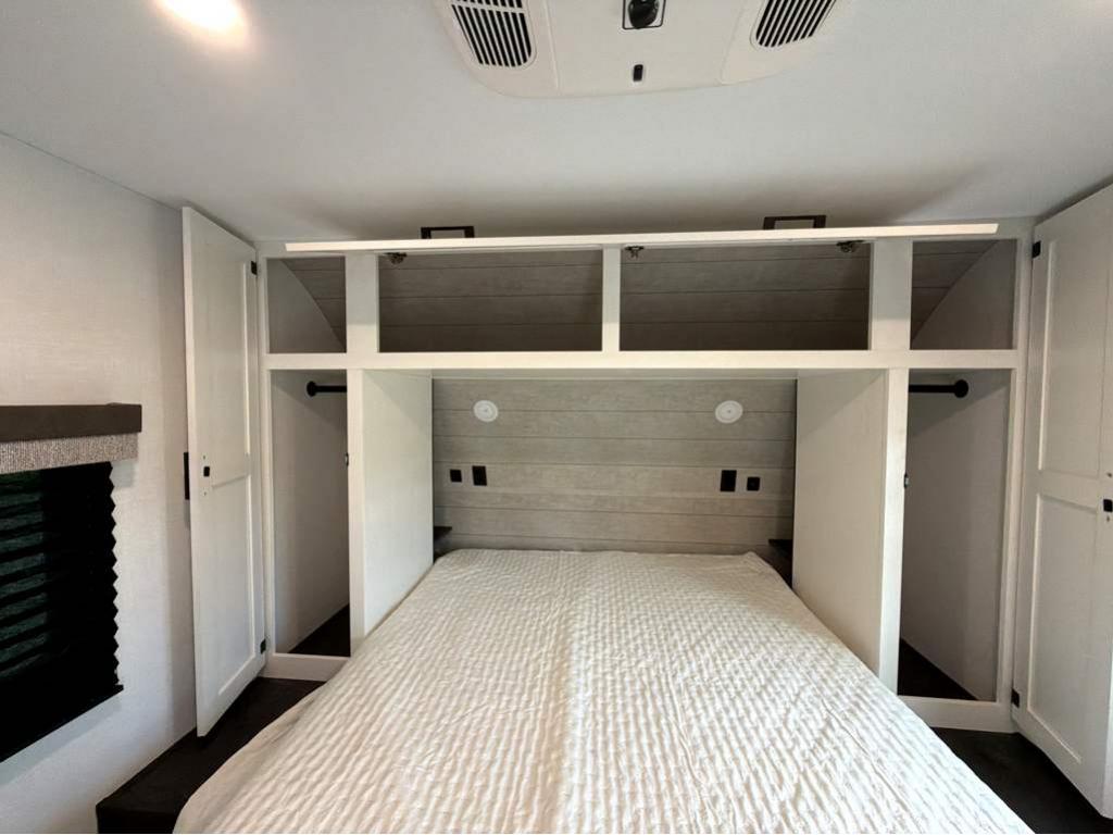 2026 VENTURE RV SIENNA 281VQB - Image 33