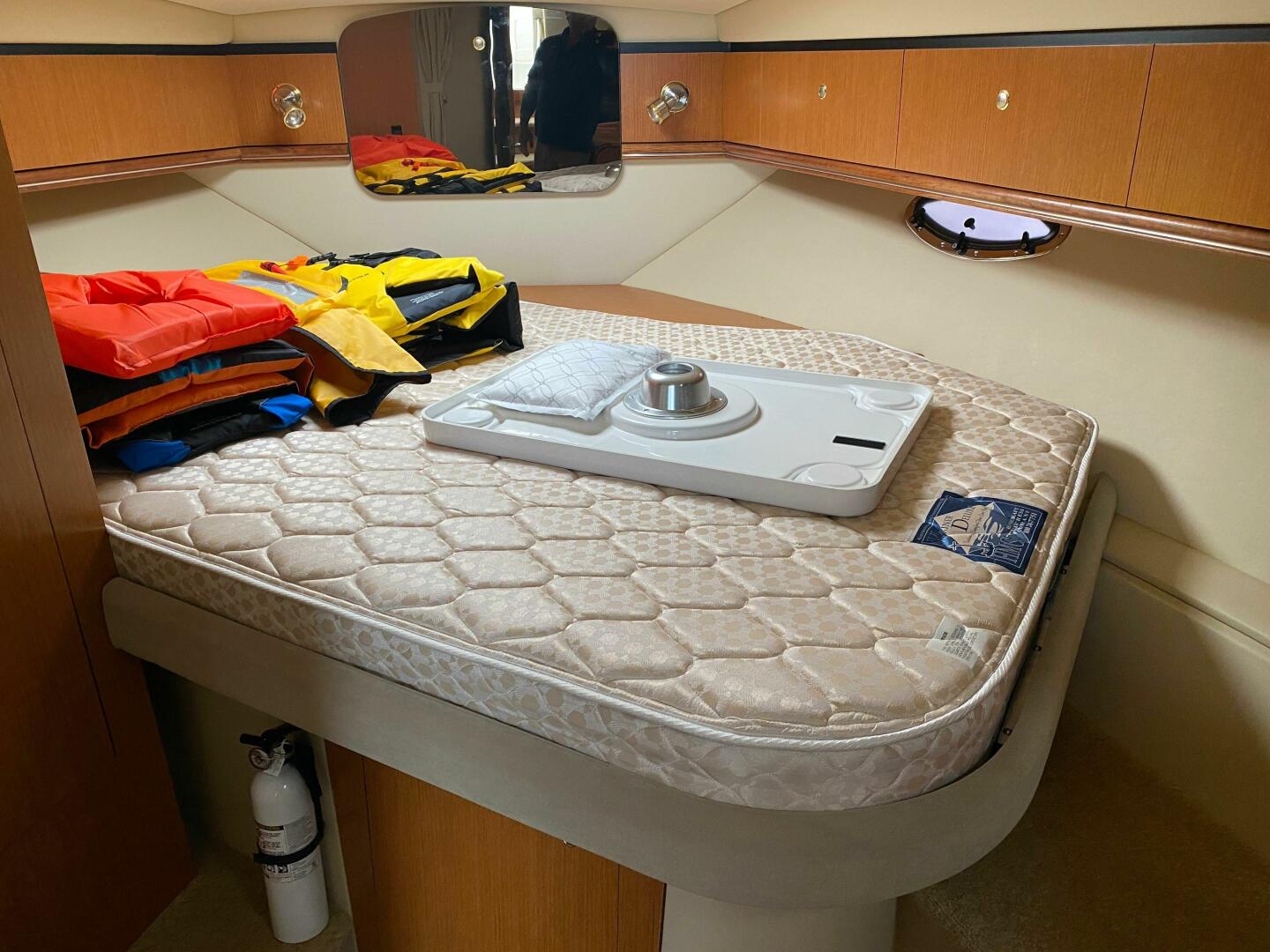 2004 Cruisers Yachts 340 Express - Image 33