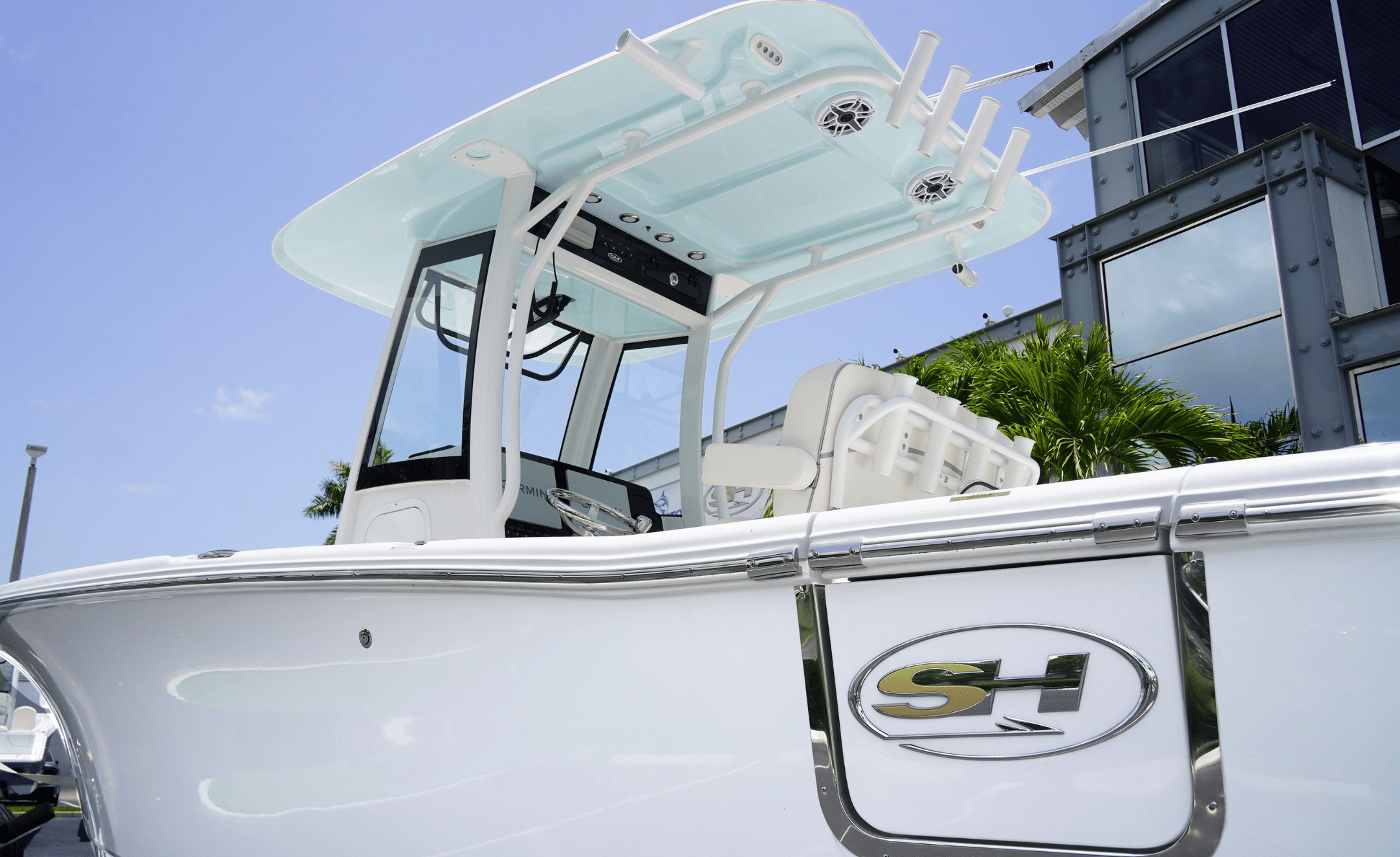 2027 SEA HUNT ULTRA 255SE - Image 3