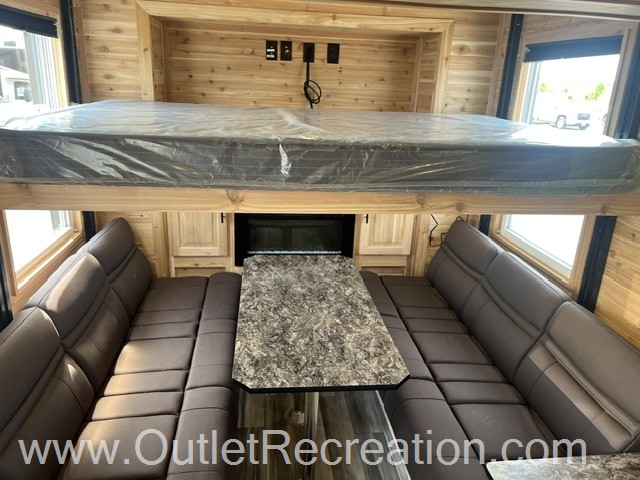 2027 ICE CASTLE RV EXTREME 8X26 - Image 9