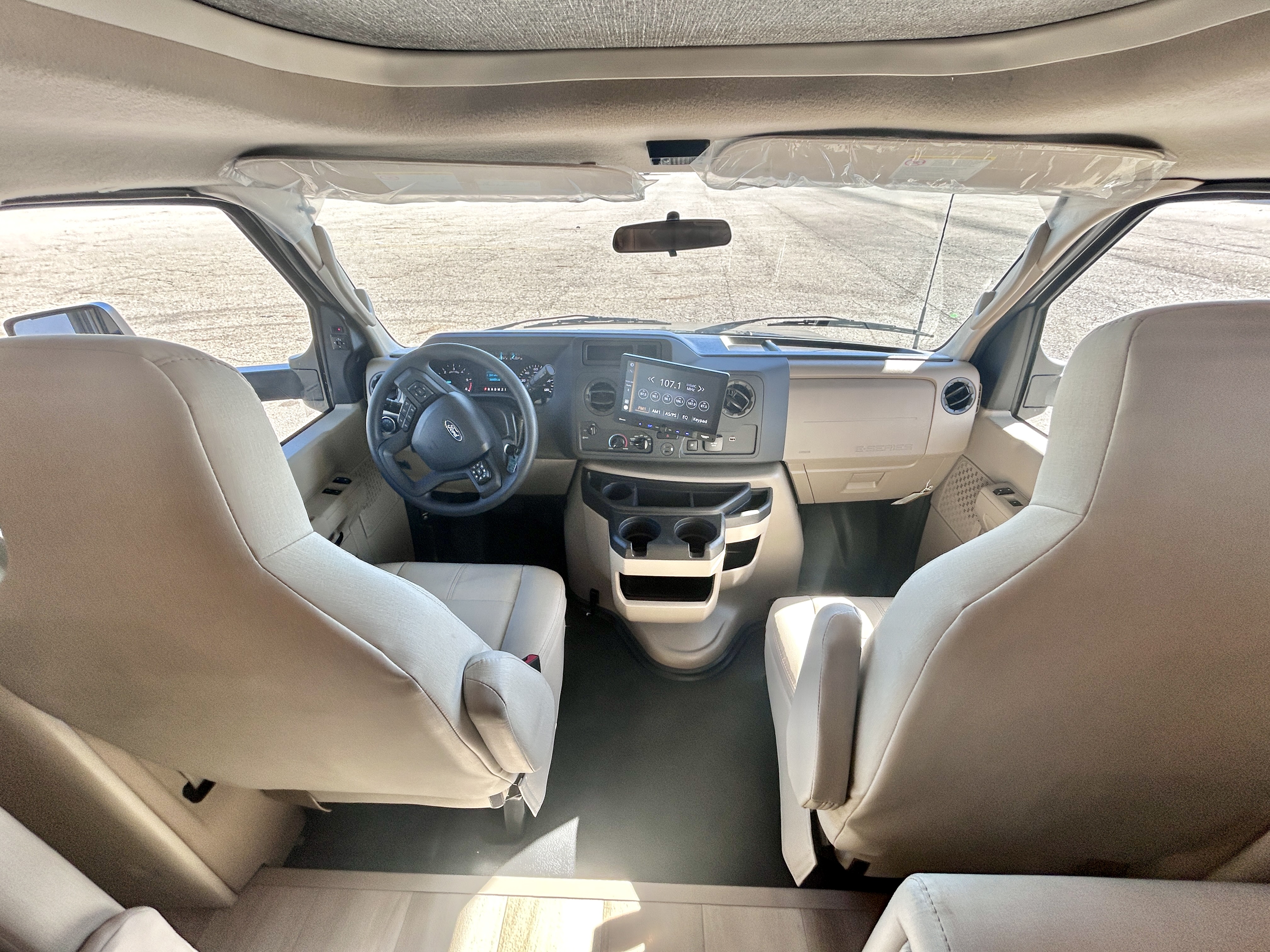 2027 Thor Motor Coach Quantum LC28 - Image 25