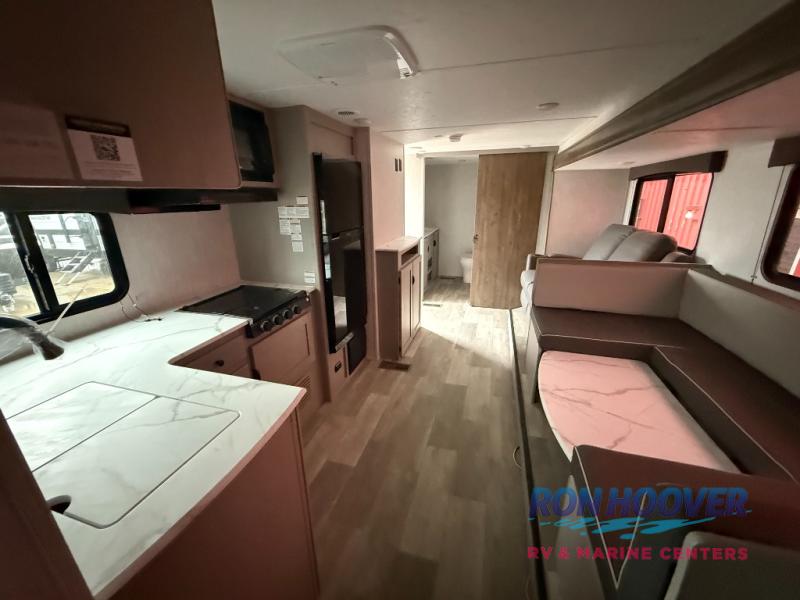 2025 COACHMEN VIKING 25RB - Image 9