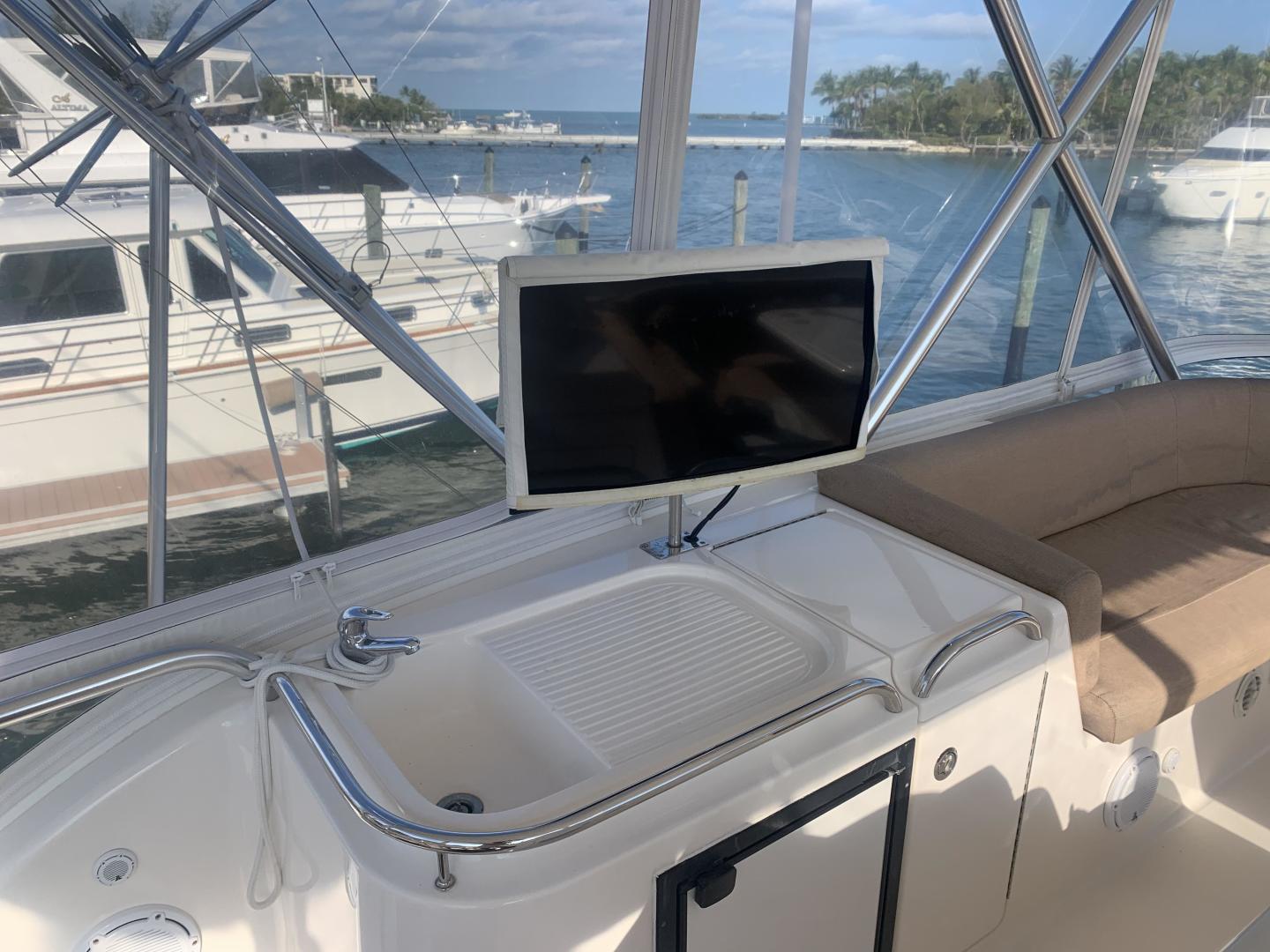 2008 Riviera 51 Flybridge - Image 10