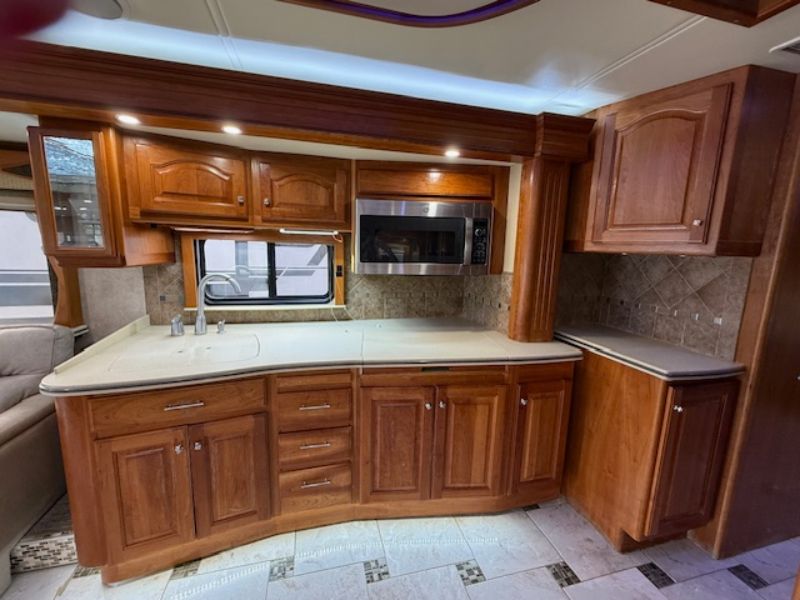 2005 Country Coach Magna 630 45 Rembrandt - Image 9