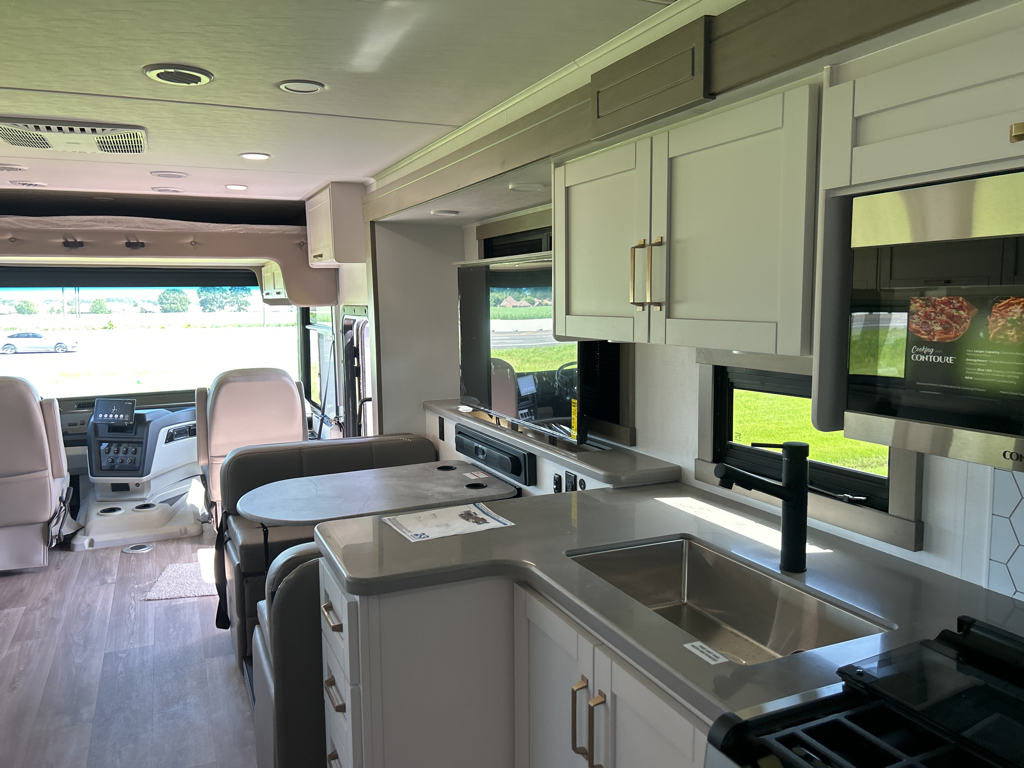 2027 JAYCO PRECEPT 36C - Image 18
