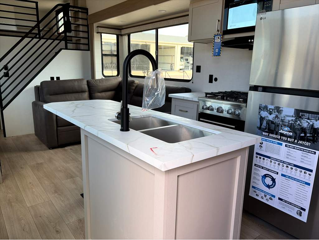 2027 JAYCO JAY FLIGHT BUNGALOW JAYLOFTDS - Image 5