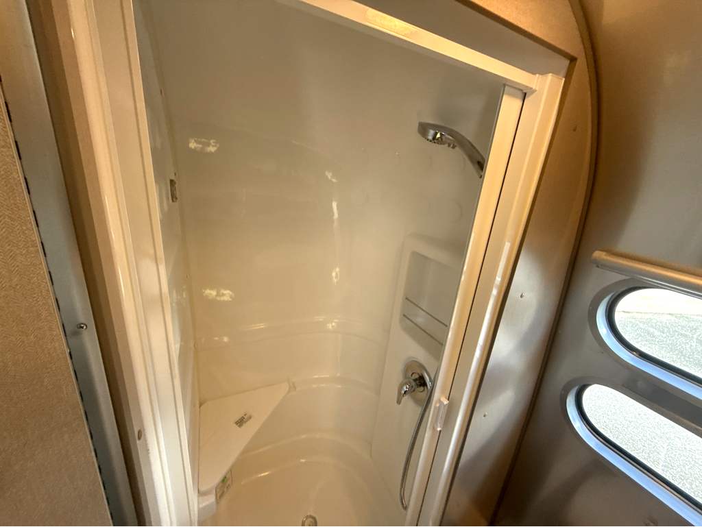 2026 AIRSTREAM CARAVEL 20FB - Image 30