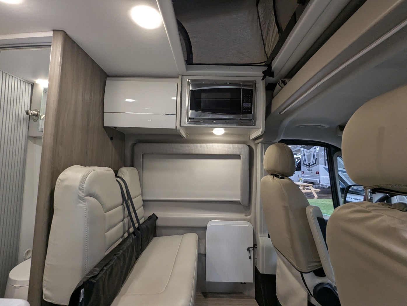 2023 Thor Motor Coach Rize 18A - Image 16