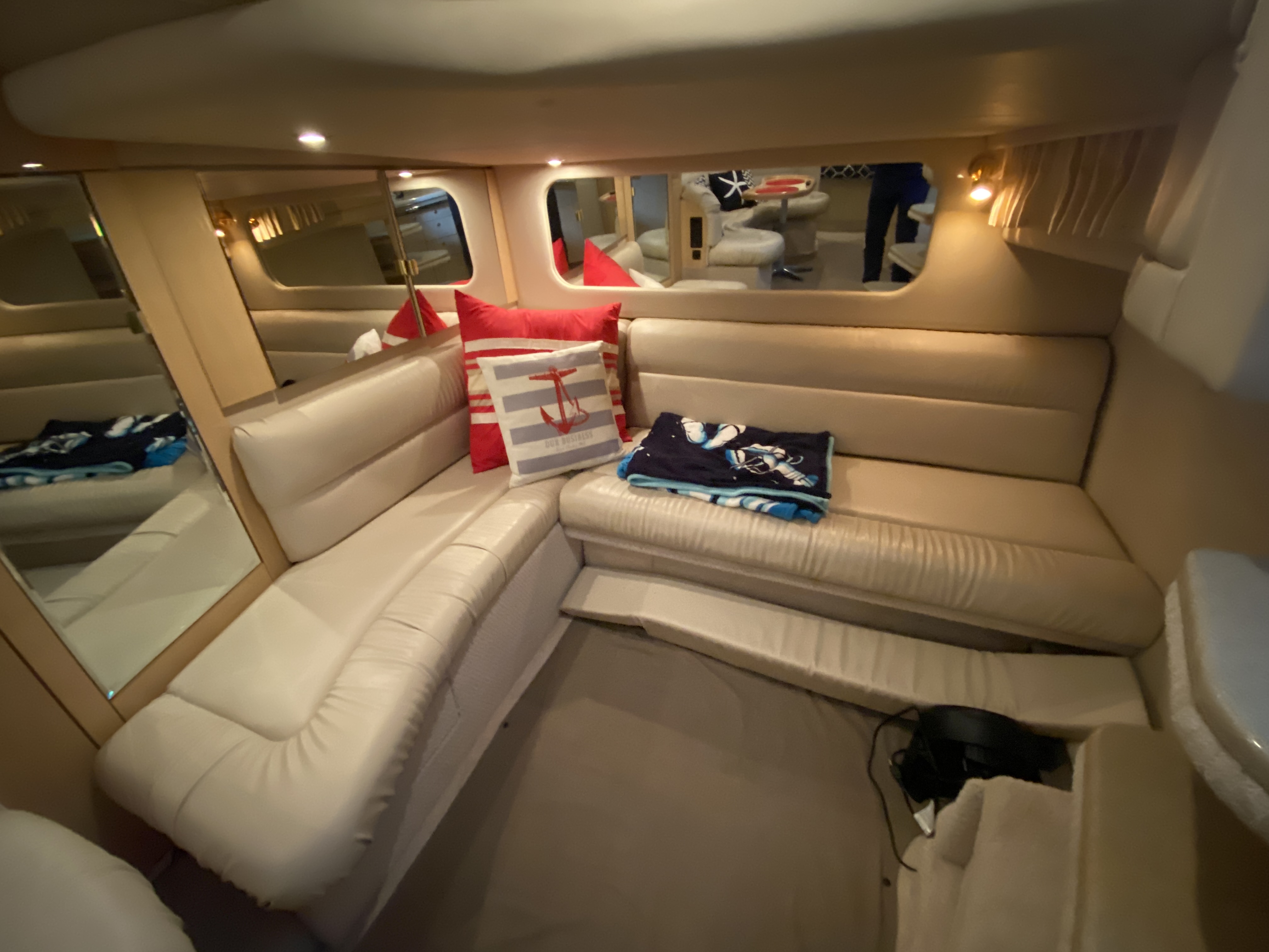 1999 Sea Ray 380 Sundancer - Image 26