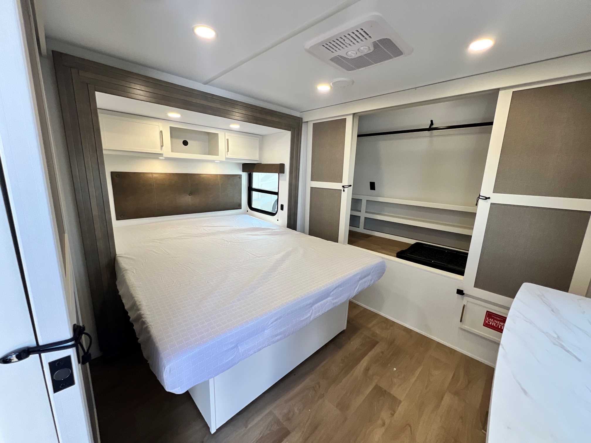 2027 Grand Design Transcend 335BHT - Image 25