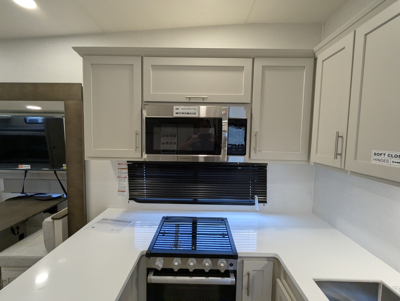 2027 Alliance RV Avenue 30BH - Image 36