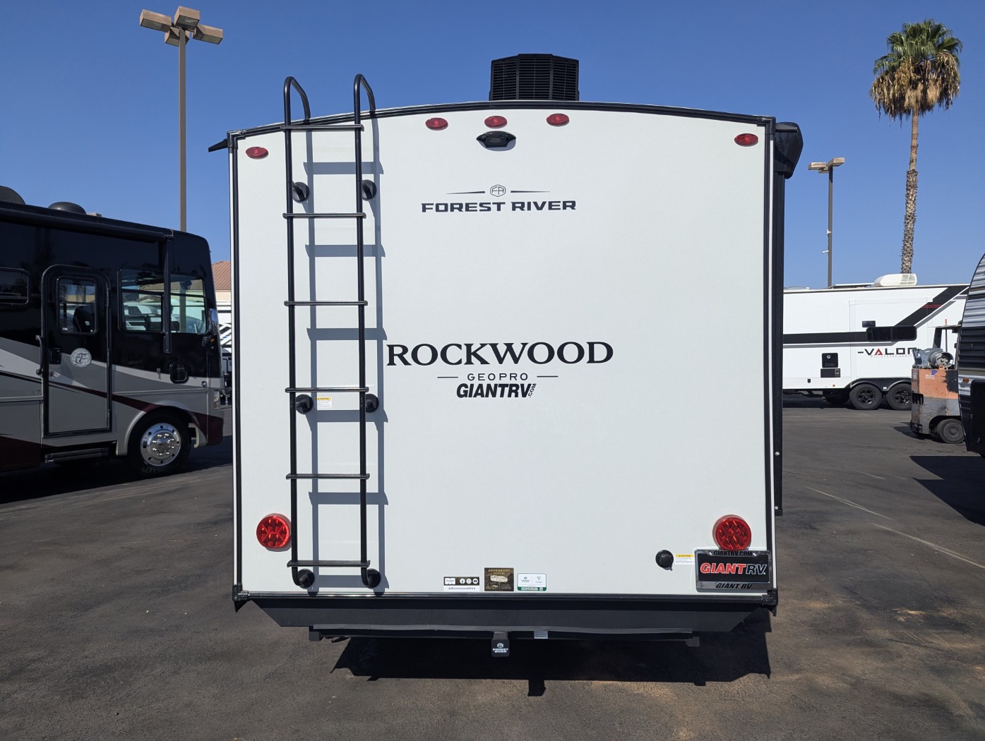 2027 Forest River Rockwood Geo Pro G20SBH - Image 7