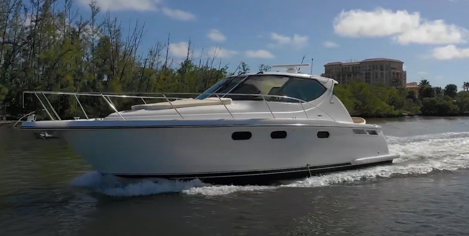 2008 Tiara Yachts 3900 Sovran - Image 2
