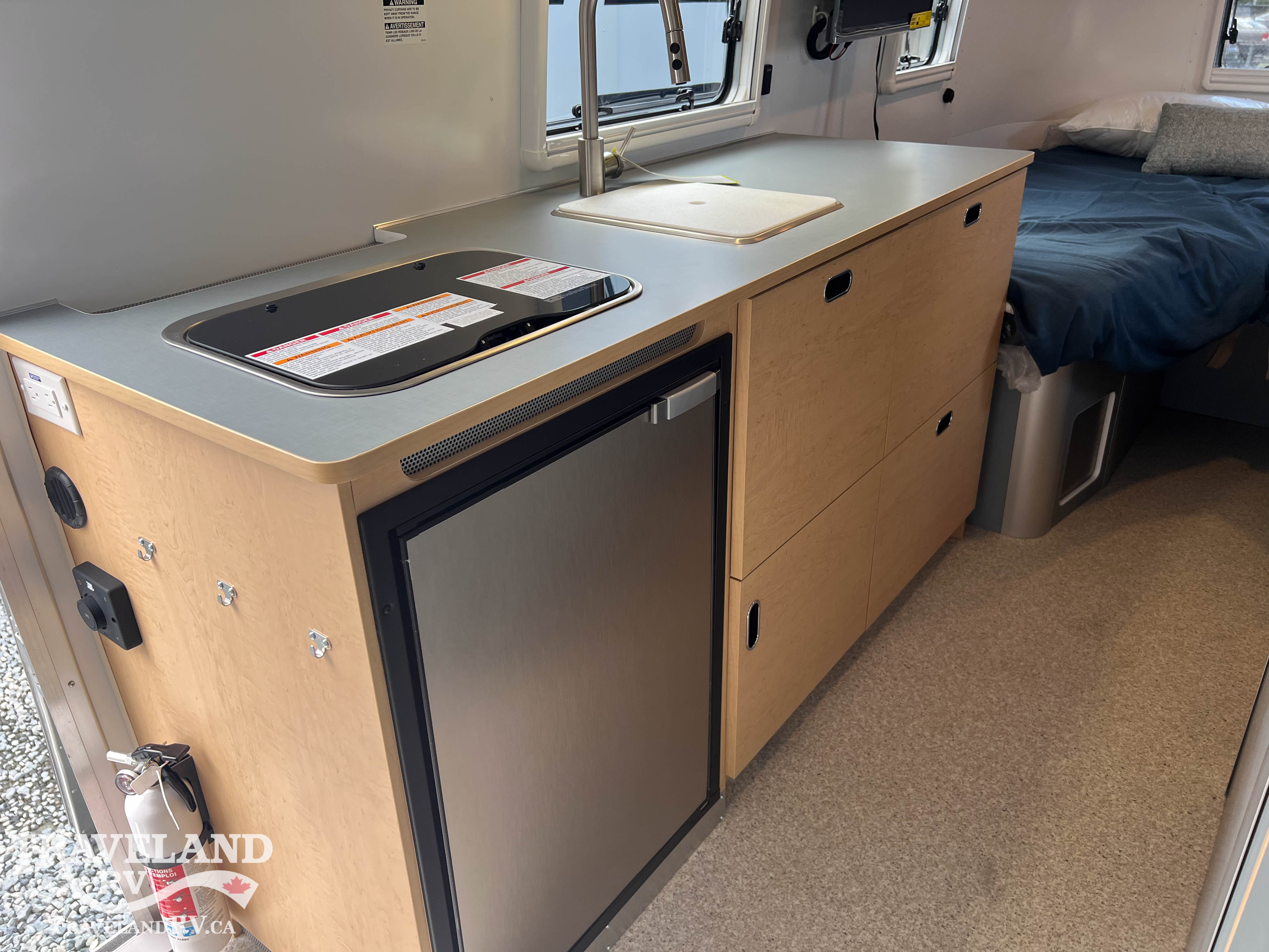 2026 AIRSTREAM 22RB WORLD TRAVELER - Image 10