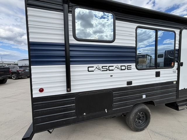 2026 CHEROKEE CASCADE 17LP - Image 7
