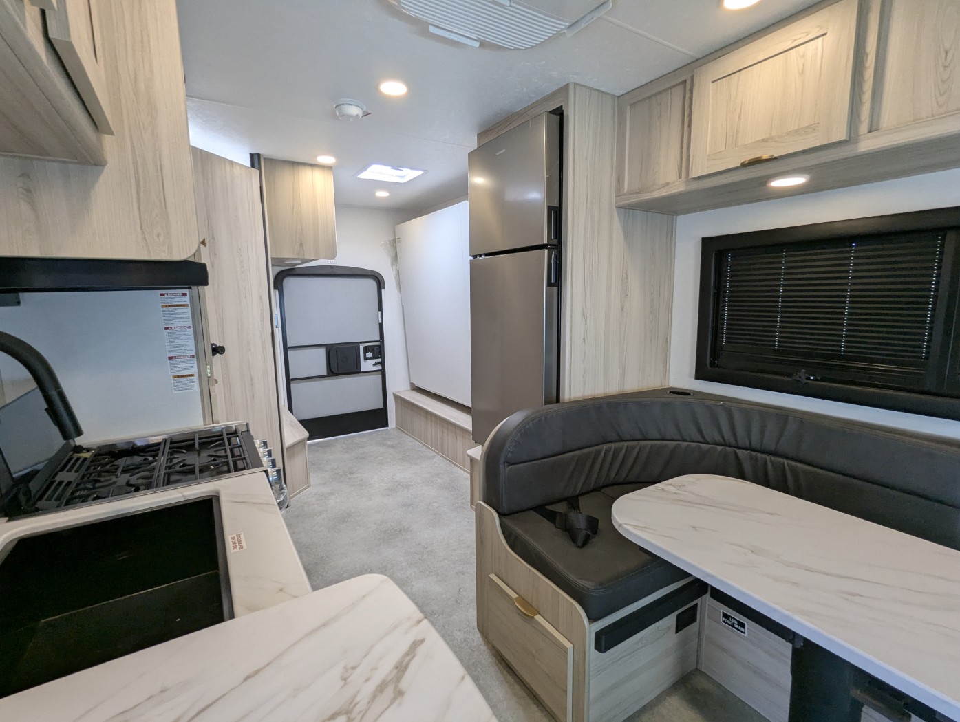 2026 Coachmen Cross Trail 22XG 4X4 - ATH Edition - Image 20