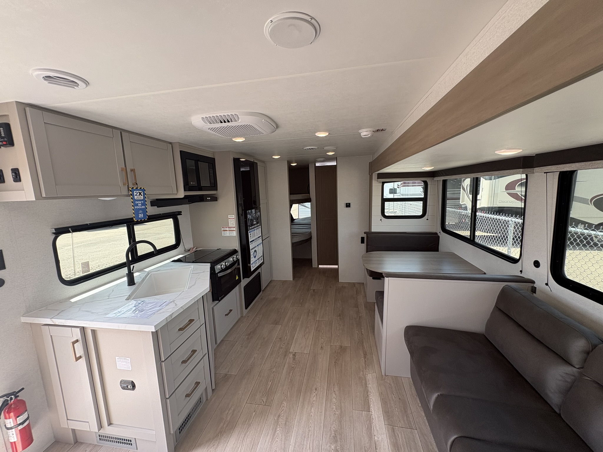 2027 Jayco Jay Flight SLX 261BHS - Image 14