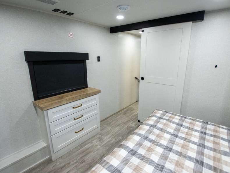 2026 Jayco Eagle 365UKTS - Image 25