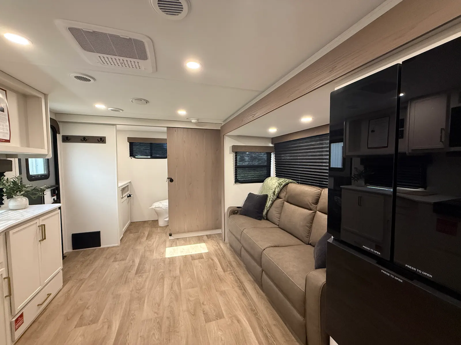 2027 Grand Design Transcend XPLOR 22RBX - Image 12
