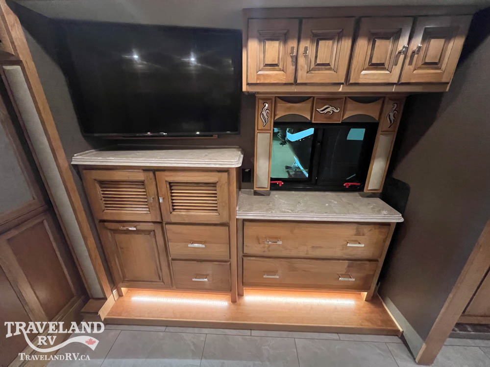 2019 Tiffin Phaeton 40 IH - Image 23