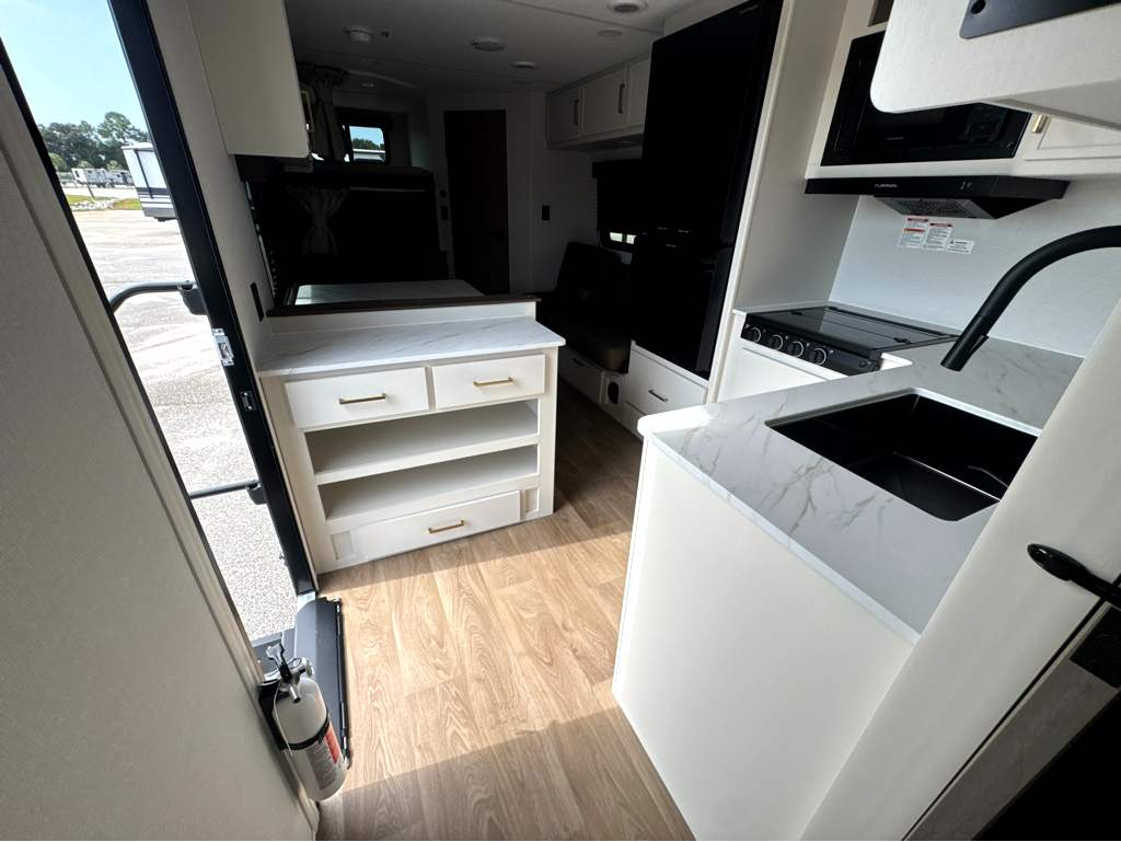 2027 GRAND DESIGN TRANSCEND 24BHX - Image 22