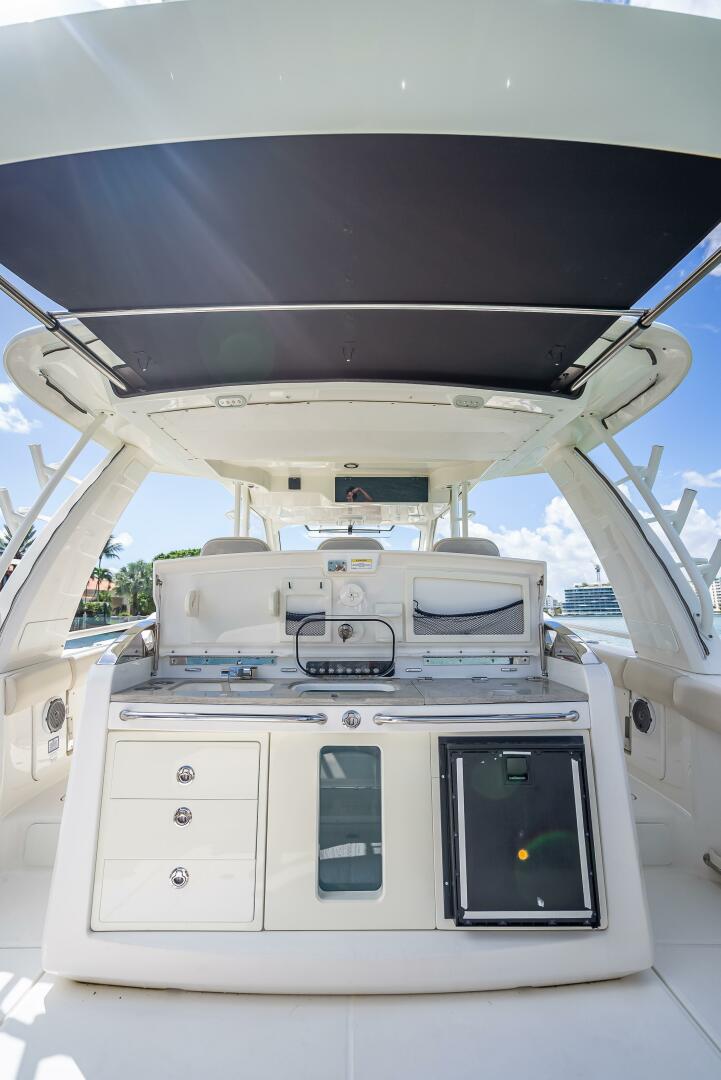2016 Boston Whaler - Image 129