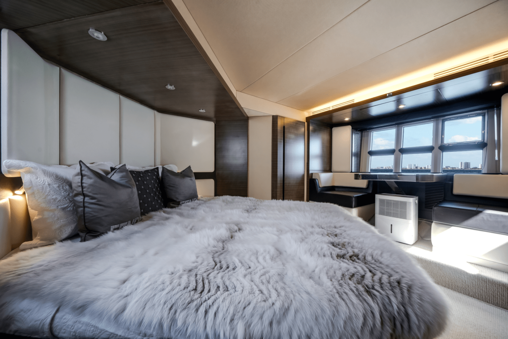 2017 Azimut 55S - Image 26