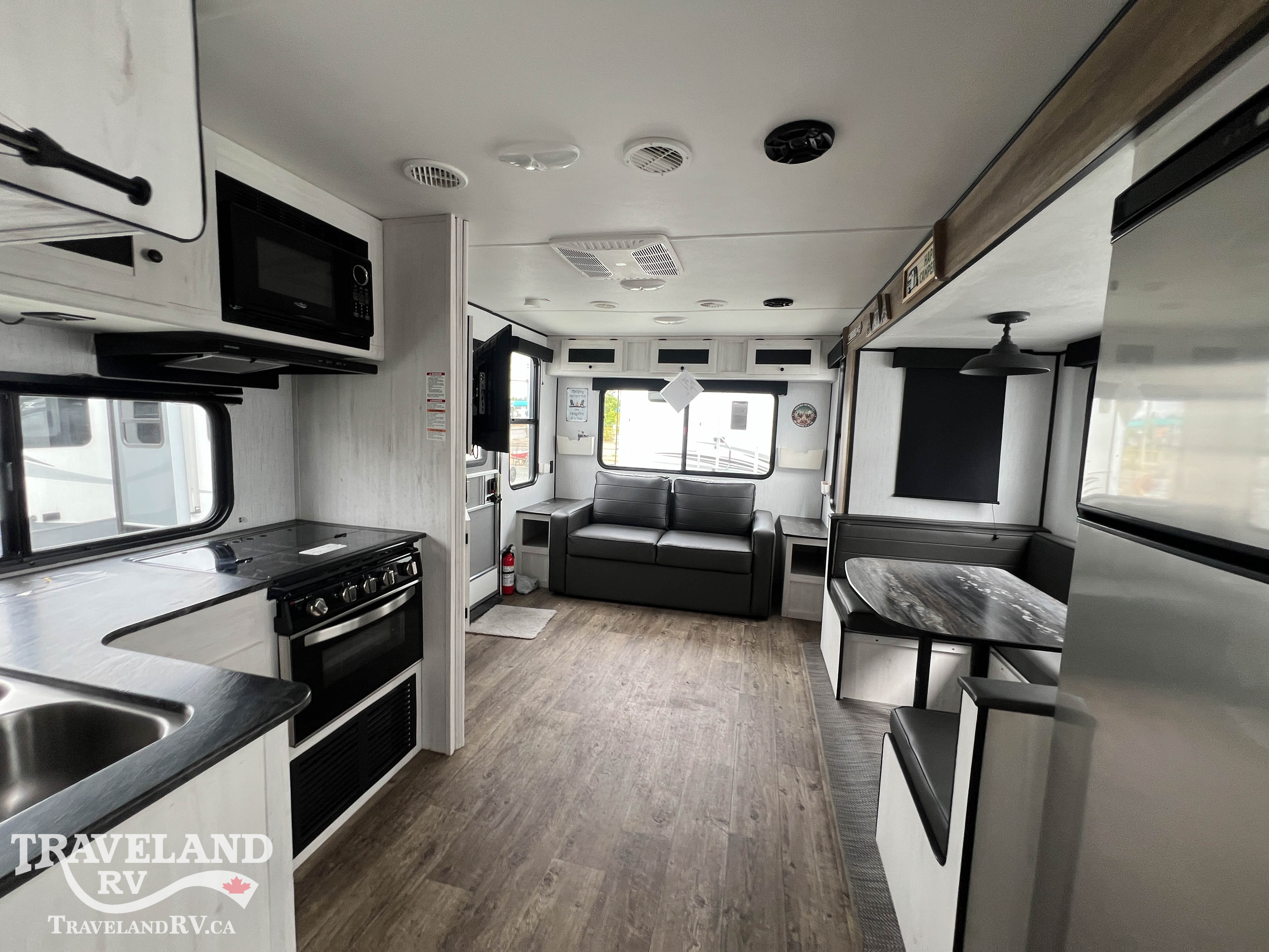 2022 Heartland Trail Runner TR 255 RL - Image 3