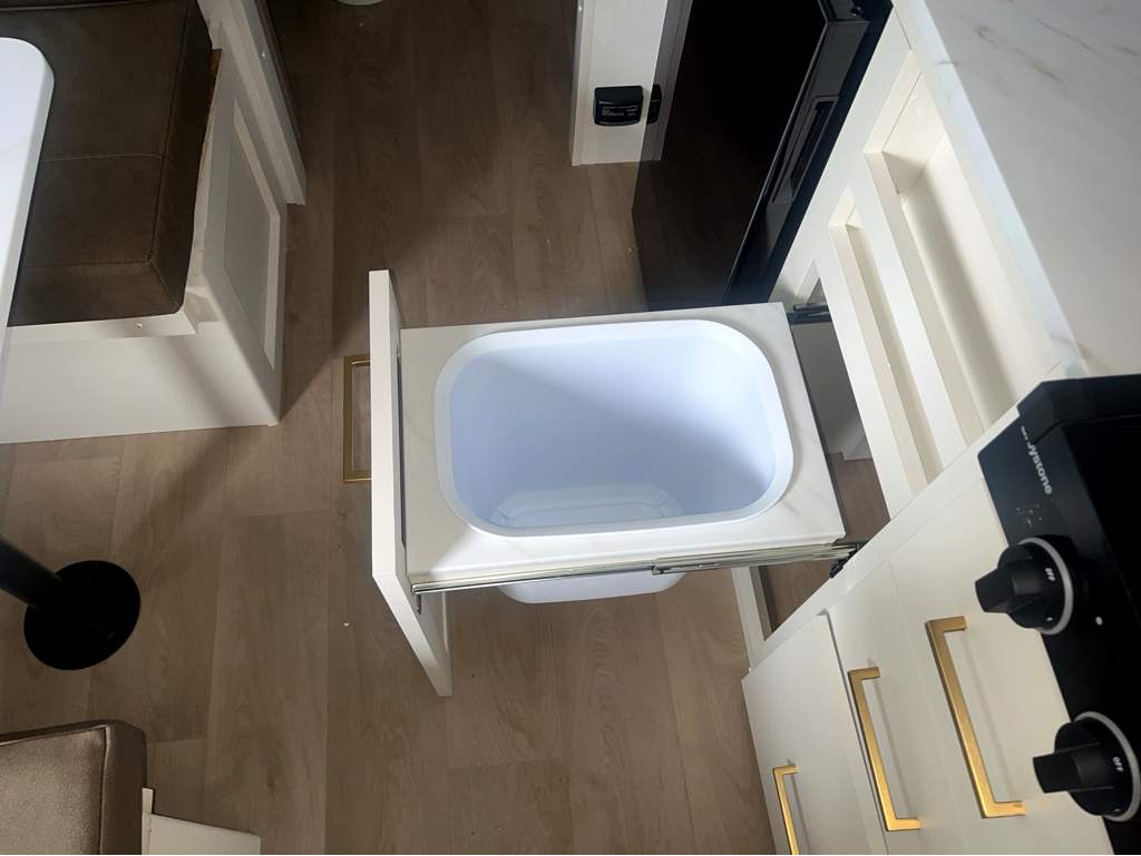 2026 GRAND DESIGN TRANSCEND 151RB - Image 18