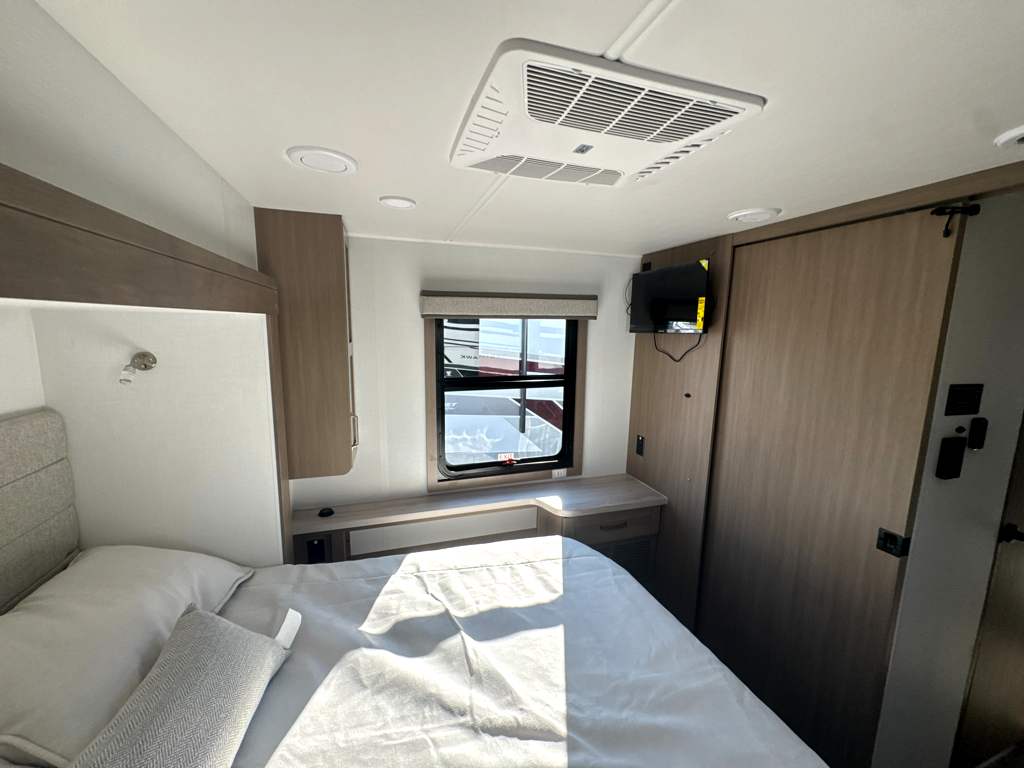 2027 JAYCO GREYHAWK 30Z - Image 16